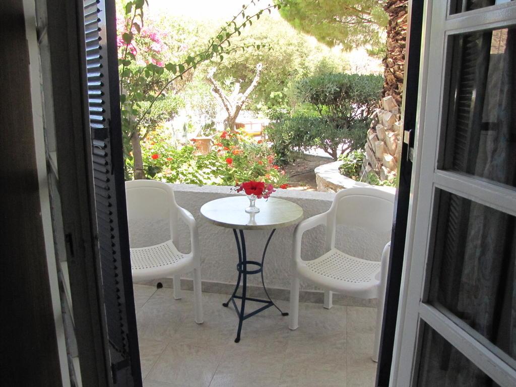Eden Ios Rooms Mylopotas Exterior photo